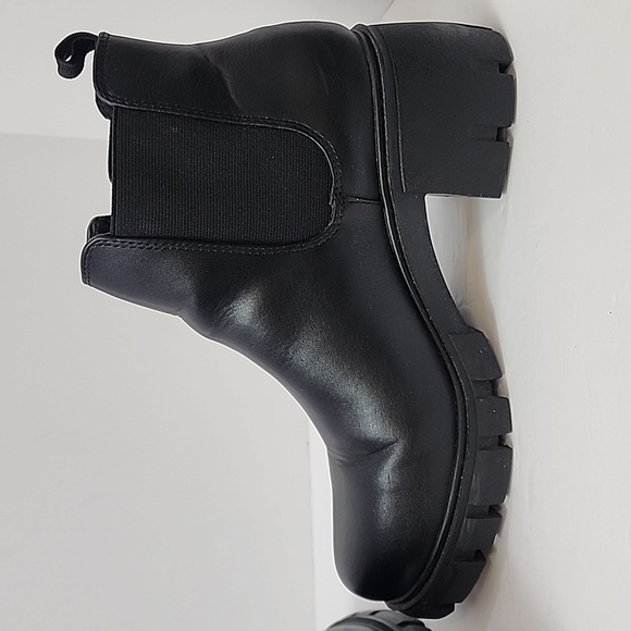 Soda Women's Midnight Black Chunky Heel Ankle Slip In Boots Eastic Sides, sz 9 - Picture 7 of 15